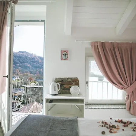 Couette-café Il Cappellaio Di Erika 3*