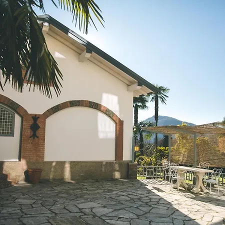 Il Cappellaio Di Erika 3*