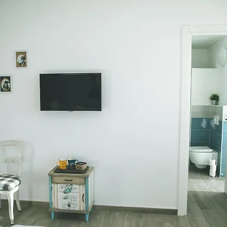 Il Cappellaio Di Erika 3*