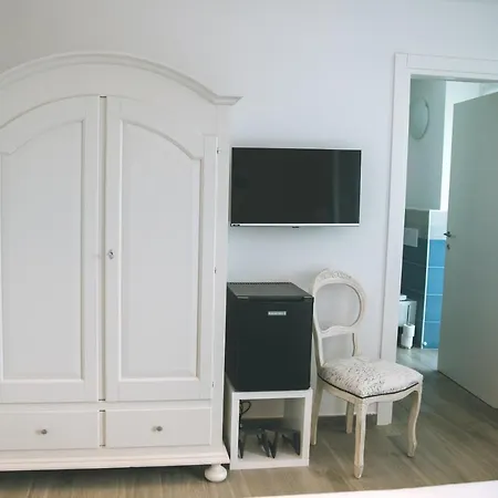 Couette-café Il Cappellaio Di Erika 3*