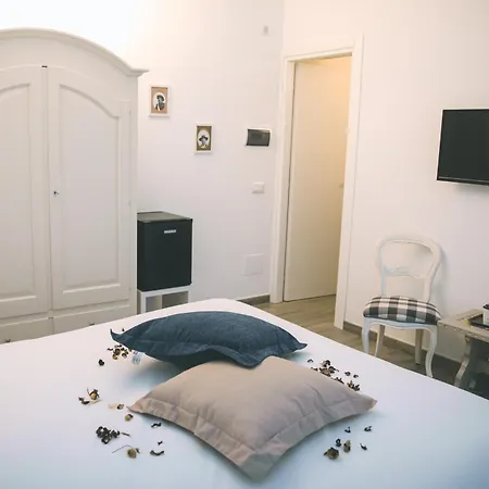 Couette-café Il Cappellaio Di Erika Brovello-Carpugnino