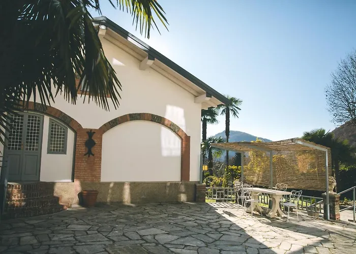 Il Cappellaio Di Erika 3*